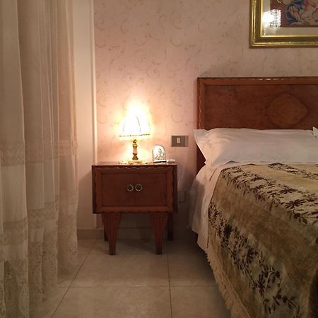 B&B Donna Porzia Трани Екстериор снимка