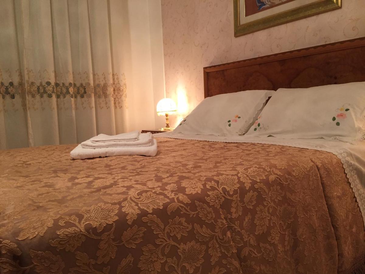 B&B Donna Porzia Трани Екстериор снимка
